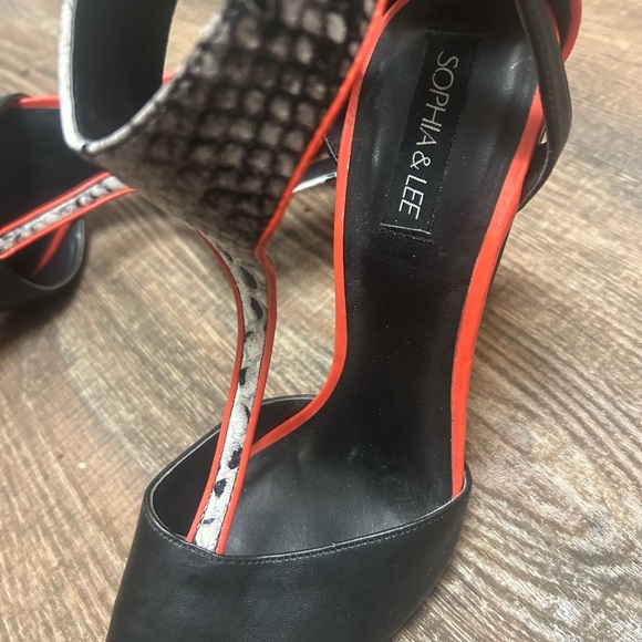 Sophia & Lee size 7 EUC snakeskin vegan leather Pointed-Toe Heels with strap - Picture 4 of 14